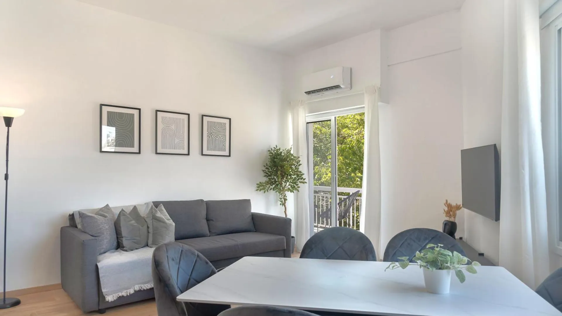 Phaedrus Living City Breeze Residences Urbanity Larnaca 0*,